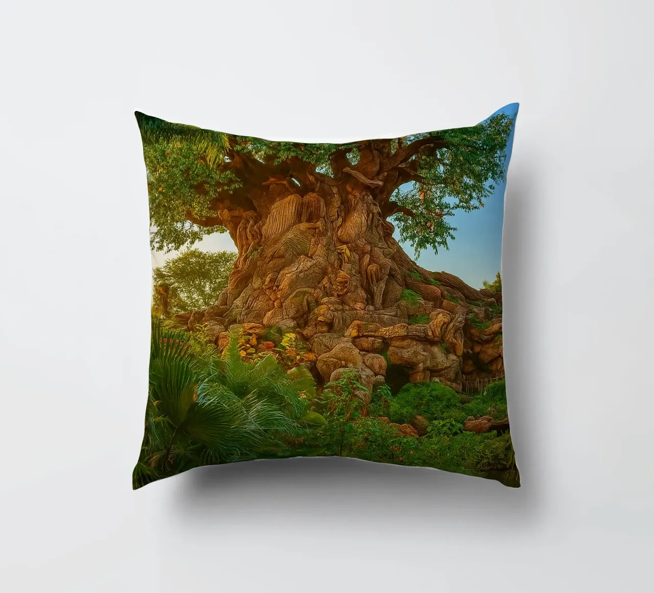 vecchio albero nella foresta cuscino da tamarind