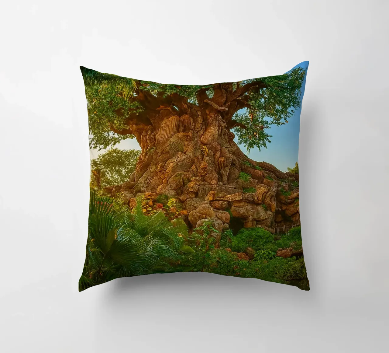 vecchio albero nella foresta cuscino da tamarind