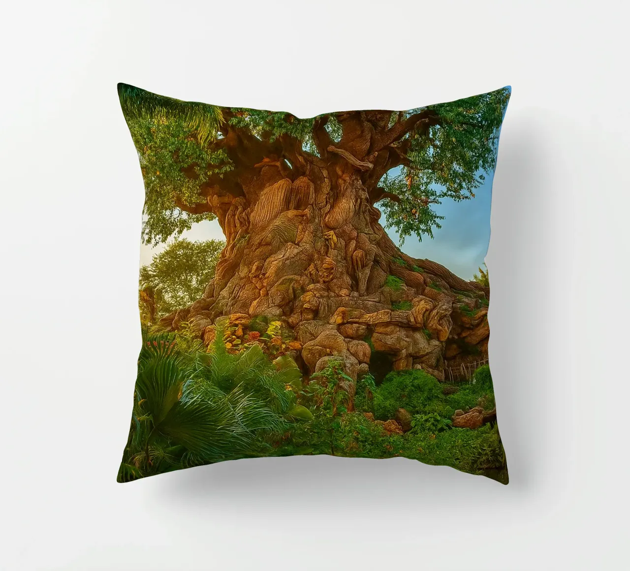 vecchio albero nella foresta cuscino da tamarind
