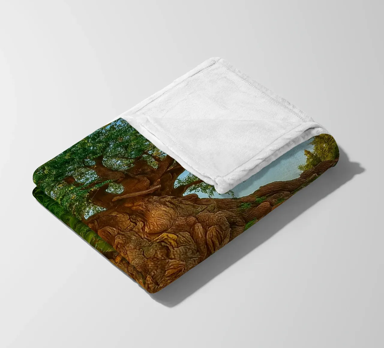 vecchio albero nella foresta coperta in pile da tamarind
