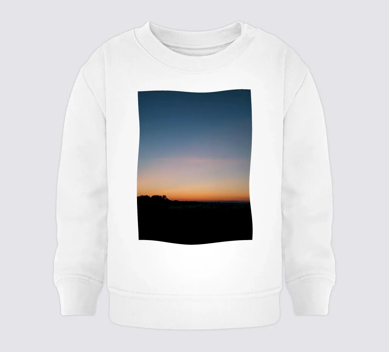 Silhouette di un paesaggio al crepuscolo felpa neonato da DesignDoodle