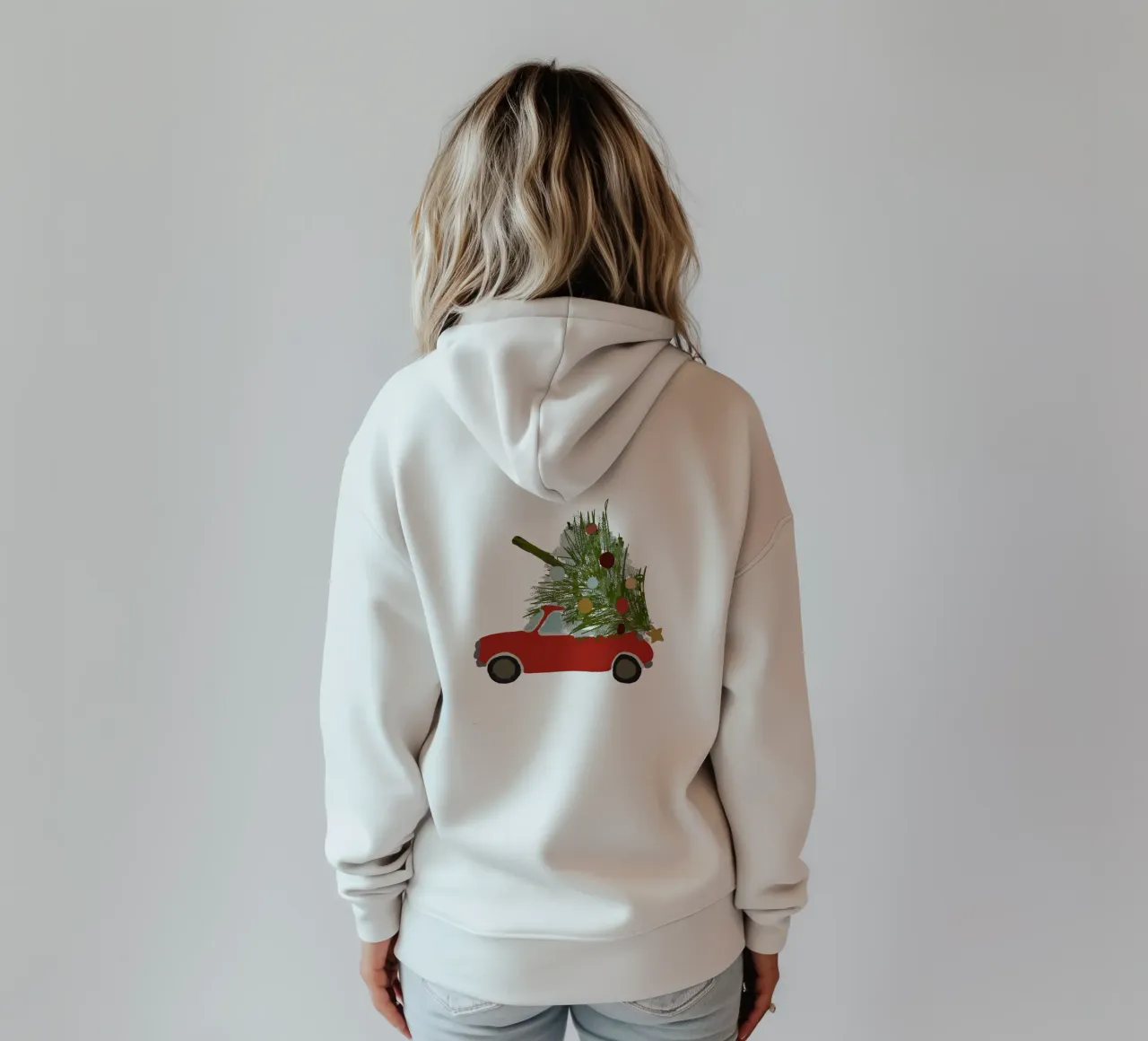 Auto natalizia retrò con albero di Natale sul tetto Rosso felpa con cappuccio da Alisa Knöß