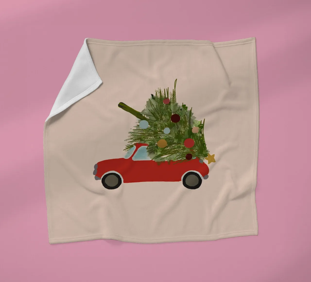Auto natalizia retrò con albero di Natale sul tetto Rosso coperta in pile da Alisa Knöß
