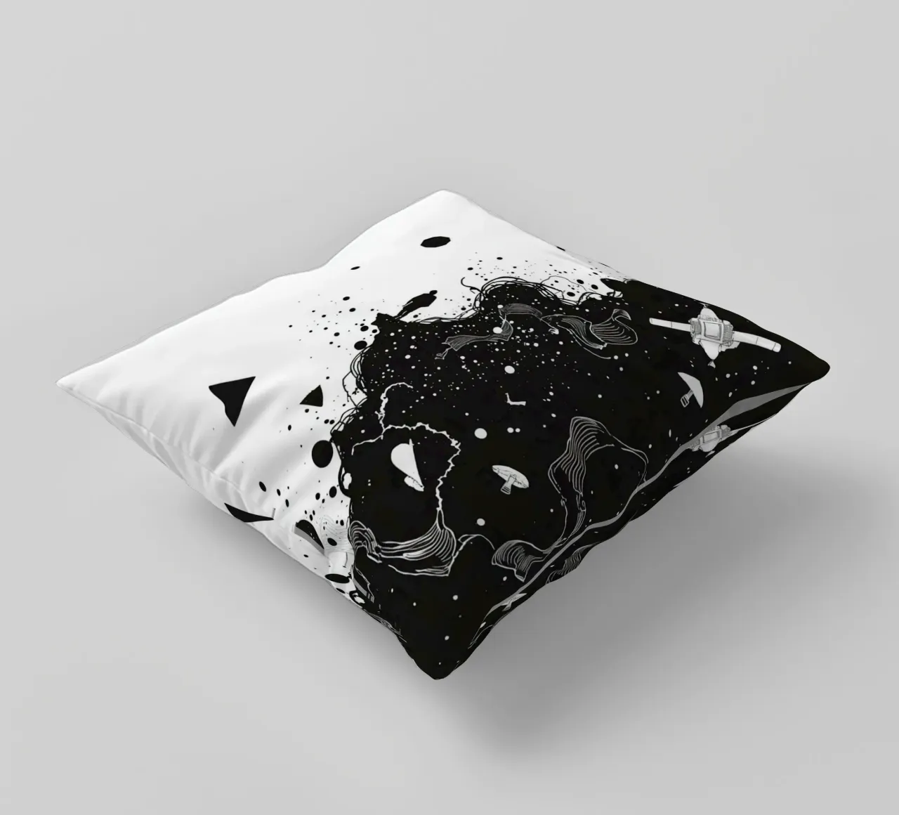 Silhouette sul bordo della scogliera con forme celestiali astratte cuscino da DesignDoodle
