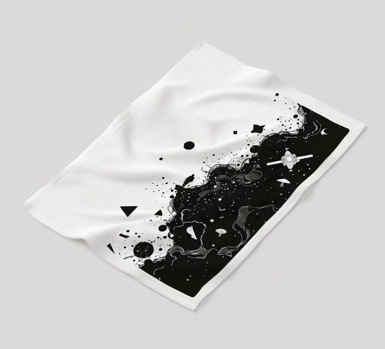 Silhouette sul bordo della scogliera con forme celestiali astratte coperta in pile da DesignDoodle