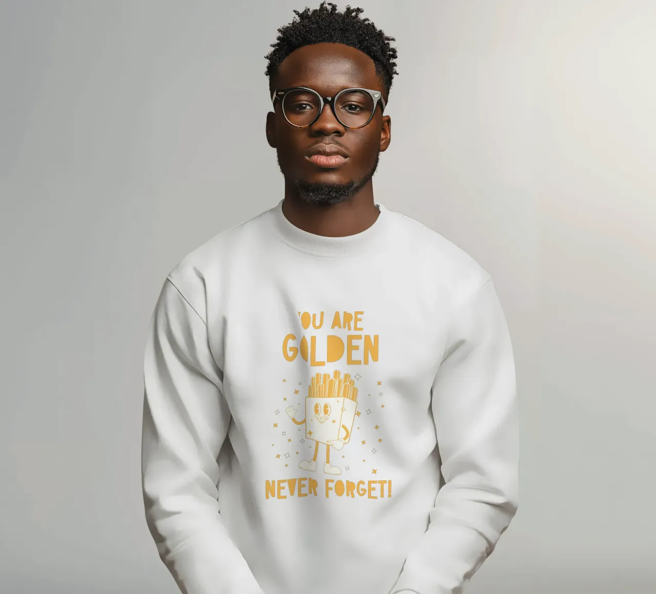 Retro Pommes Charakter You Are Golden Never Forget Gelb Weiß Sweatshirt von Studio Frances M