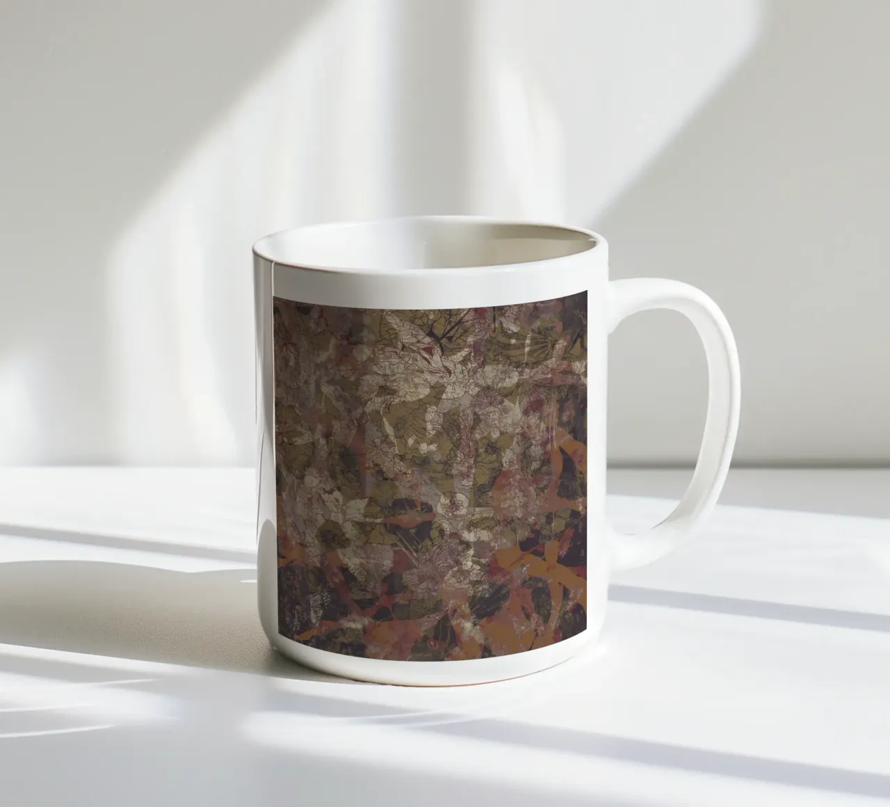 tropnoir2 tazza in ceramica da Giulio Iurissevich