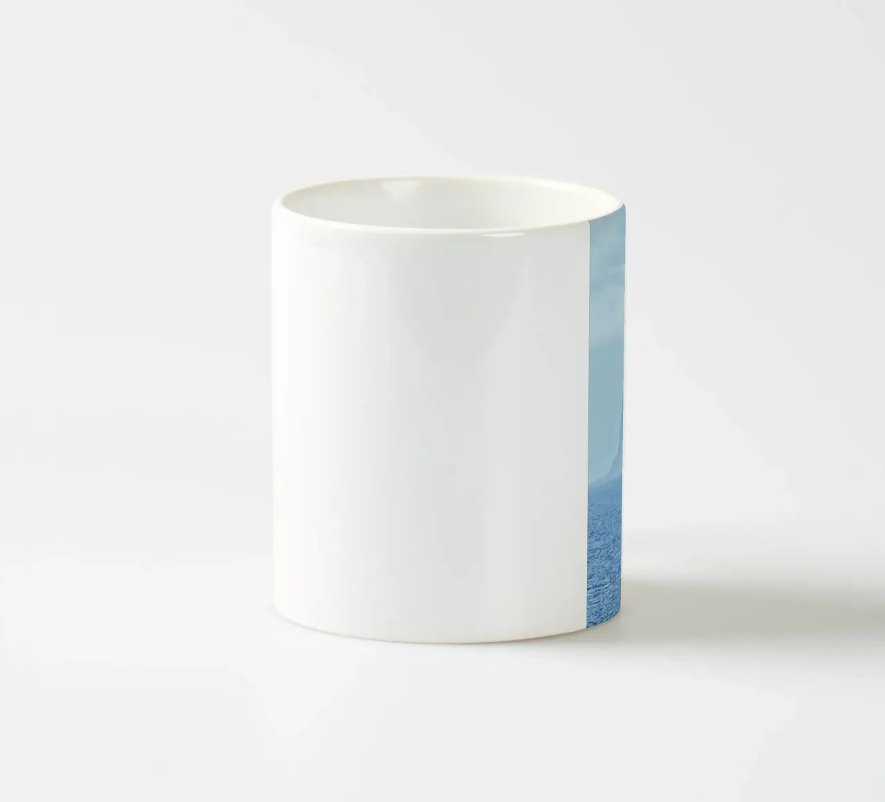 Mountains out of the sea tazza in ceramica da Fjöllart