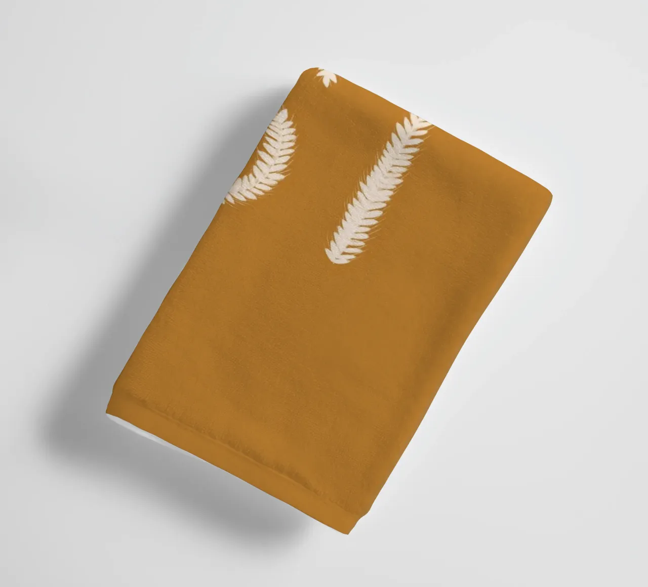 Herbst Getreideschrift Ocker asciugamano da bagno da Sophie Augustin Illustration