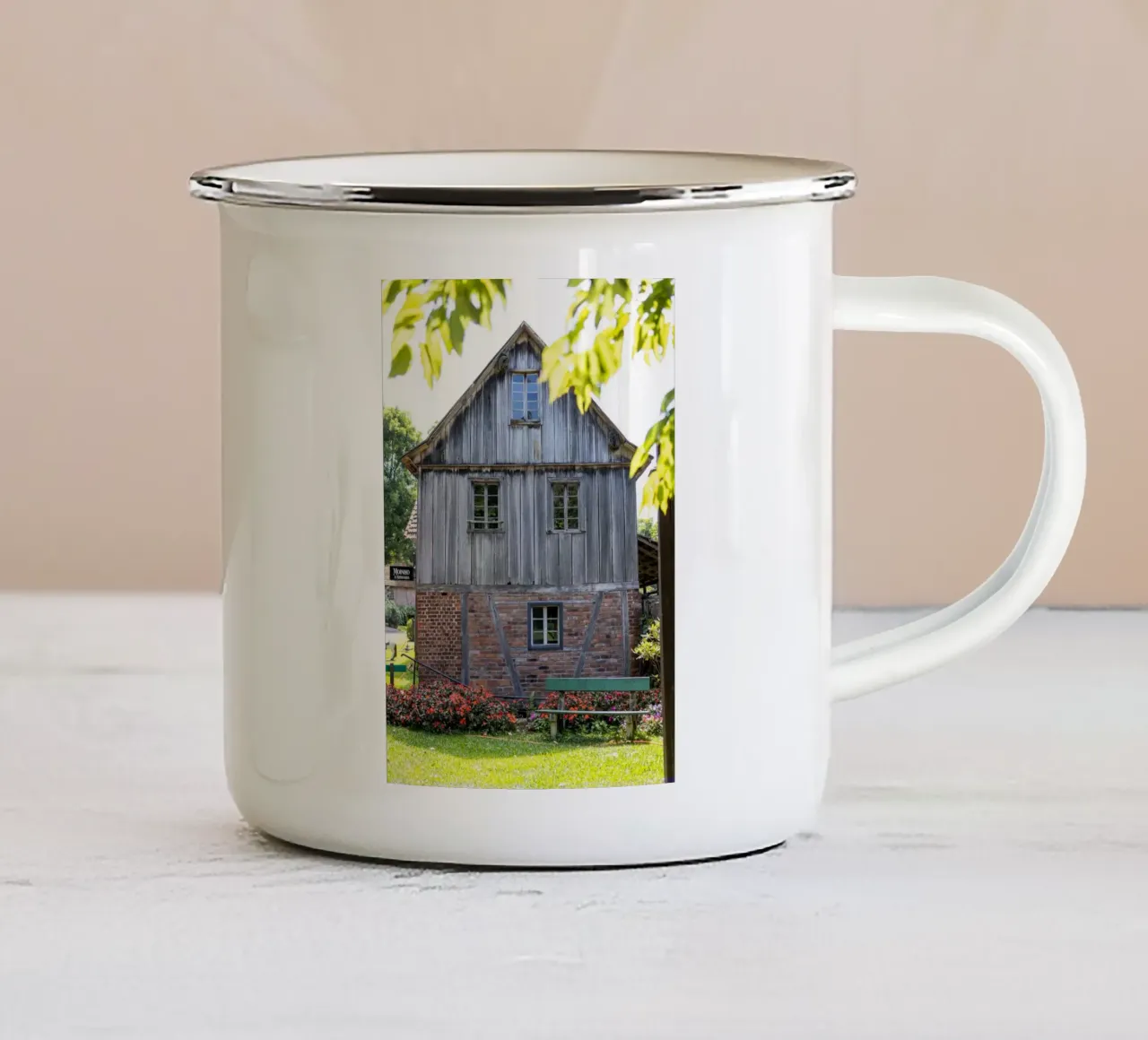 Mulino tazza in smalto da rafael campezato