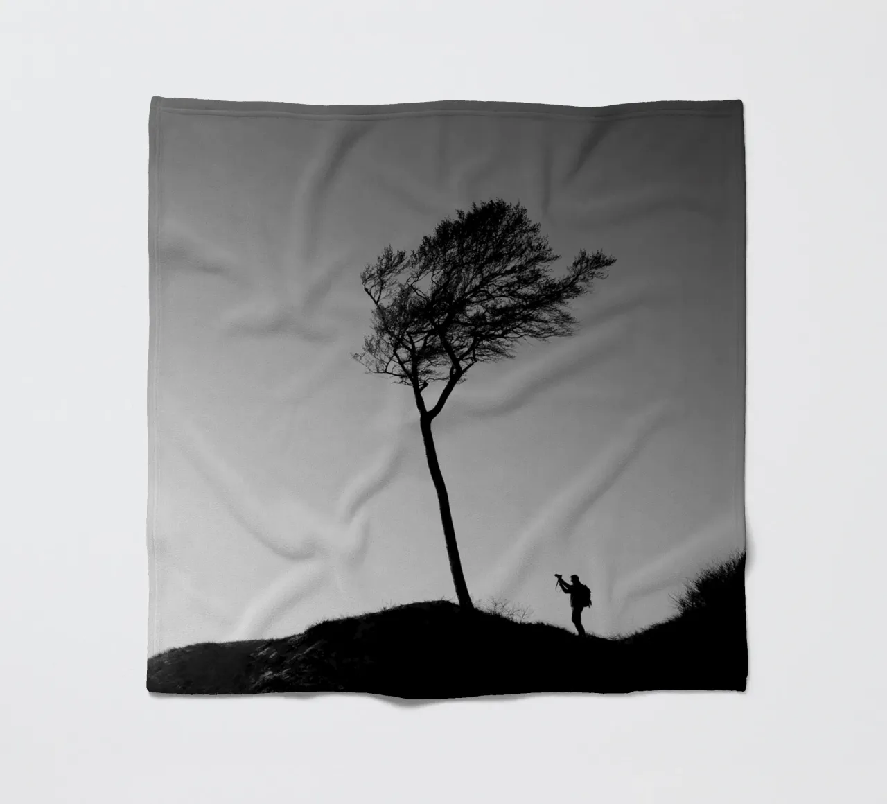 The photographer and the tree coperta in pile da Fjöllart