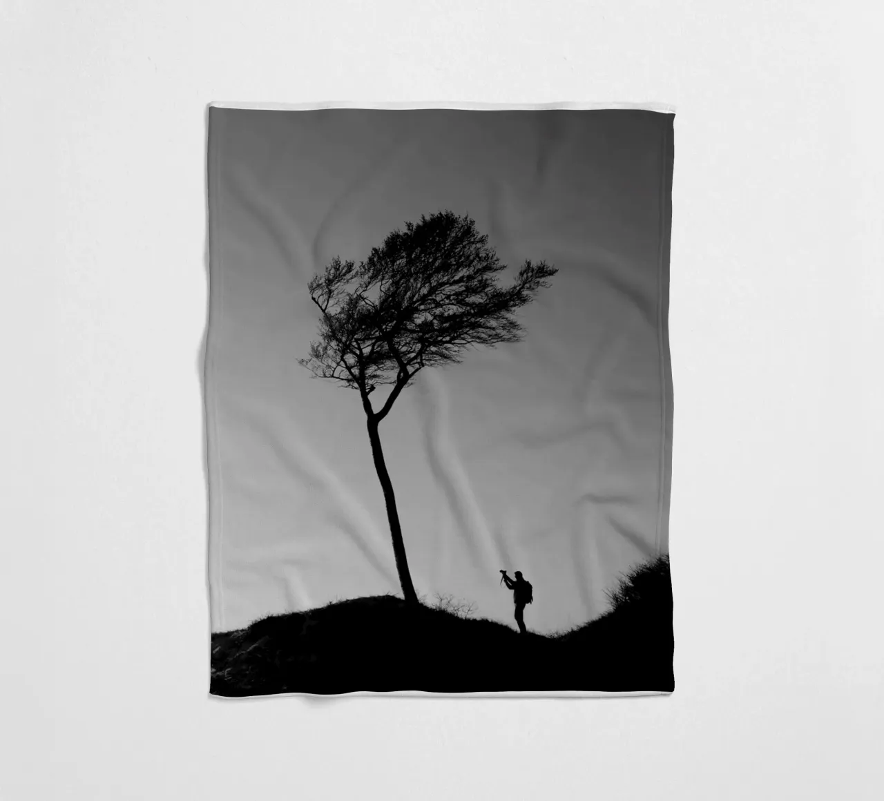 The photographer and the tree coperta in pile da Fjöllart