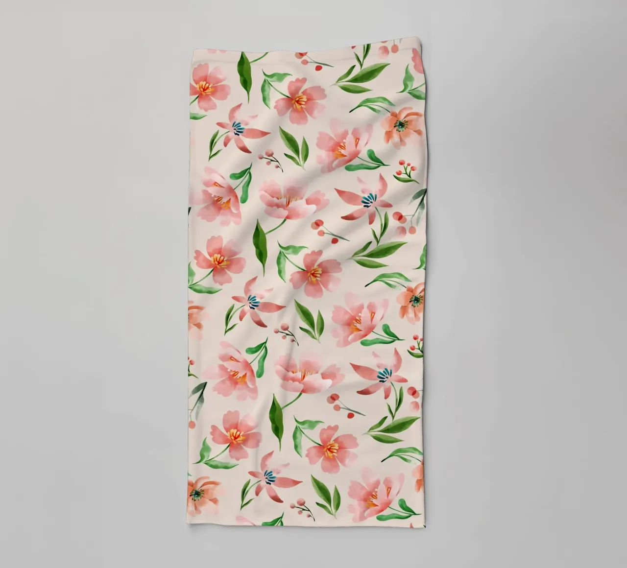 Zartes Muster aus Blumen und Pflanzen auf lachsfarbenem Hintergrund Handtuch von The joy of home