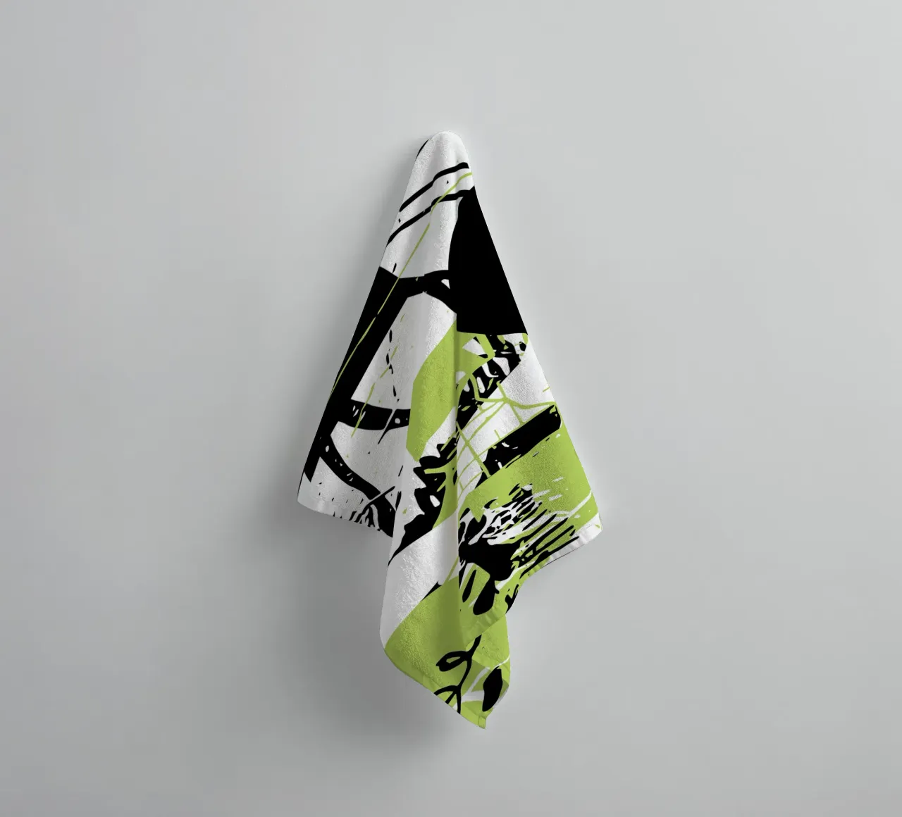 Graffiti Glitch asciugamano da bagno da Kim Hubball Studio