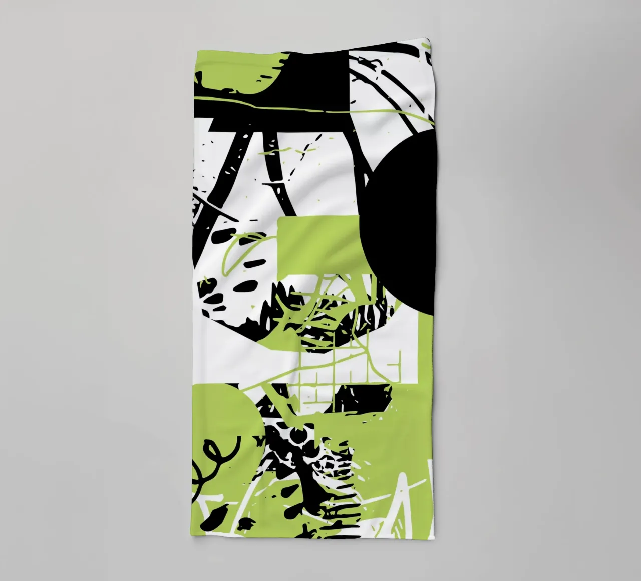 Graffiti Glitch asciugamano da bagno da Kim Hubball Studio