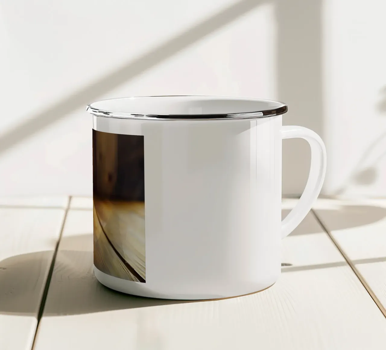 È tempo di whisky tazza in smalto da M-Ulrich-Digital Art