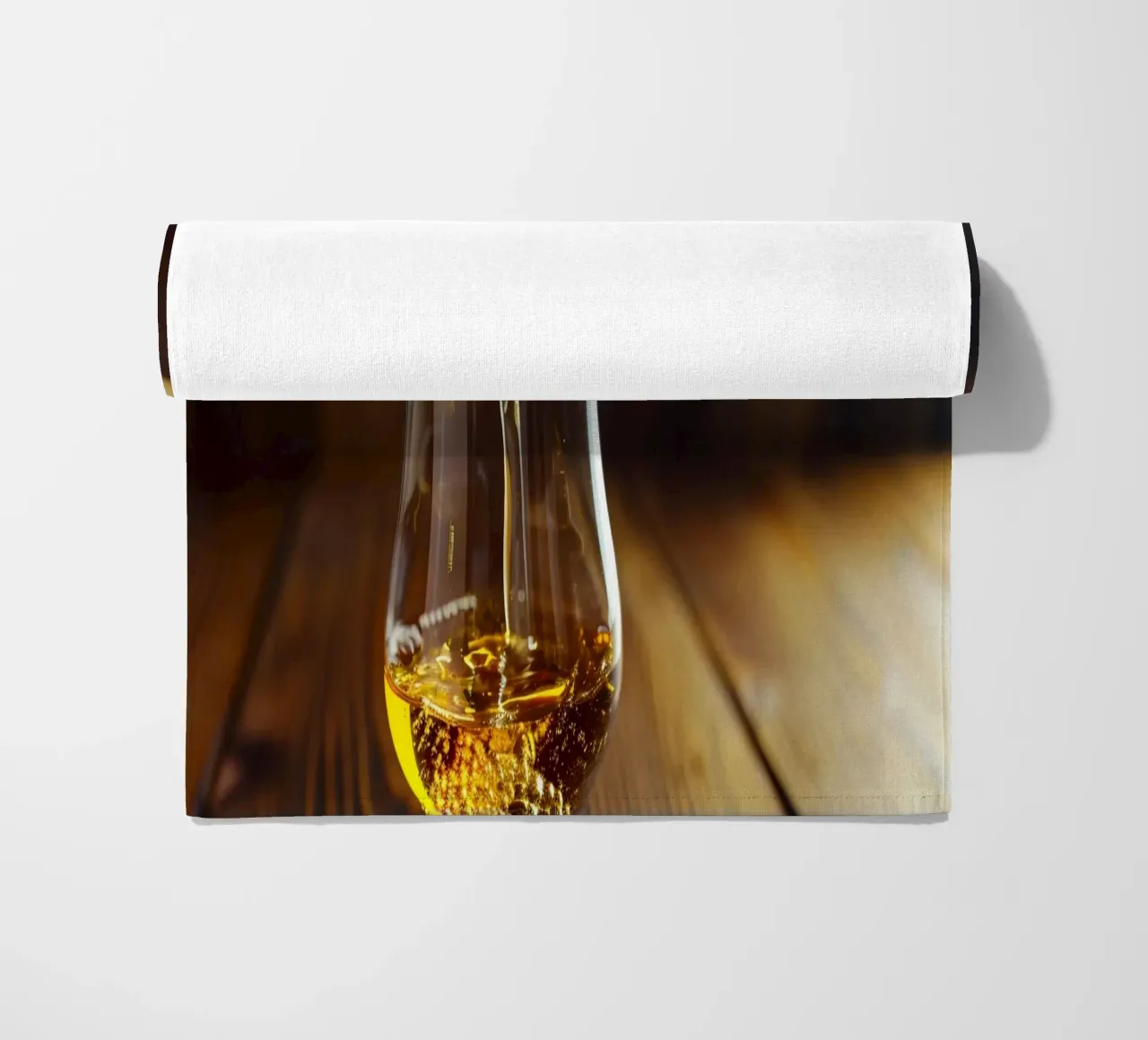 È tempo di whisky telo mare da M-Ulrich-Digital Art
