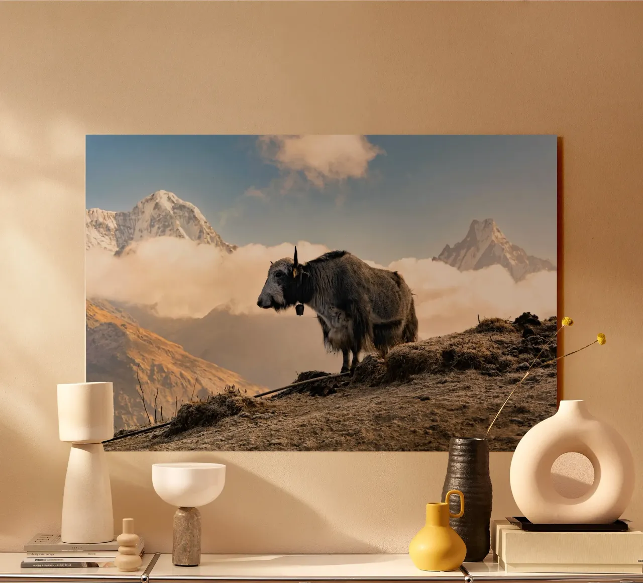 La serena bellezza di uno yak plexiglass da The Herringstore