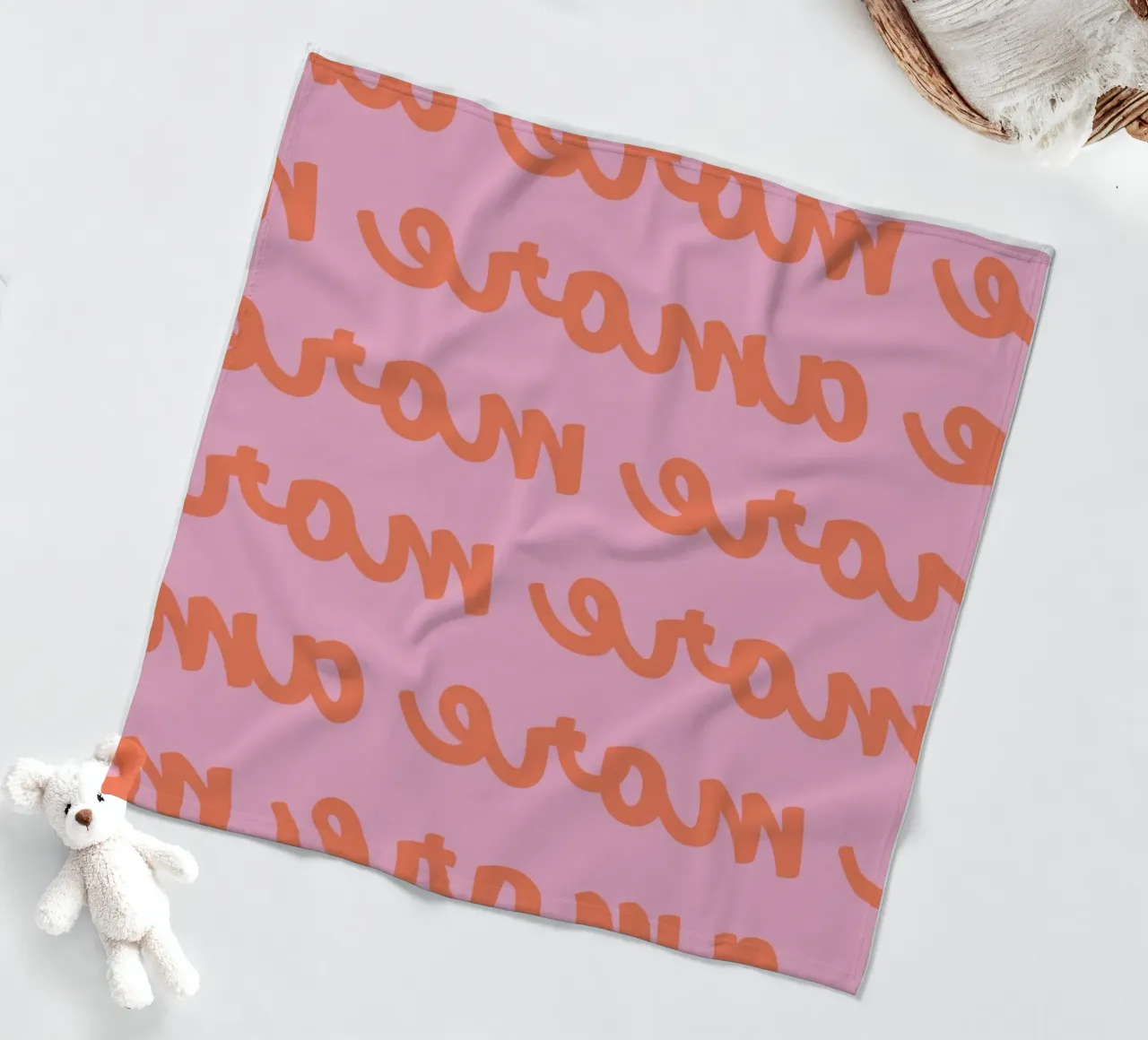 More Amore coperta in pile da we line studio - design
