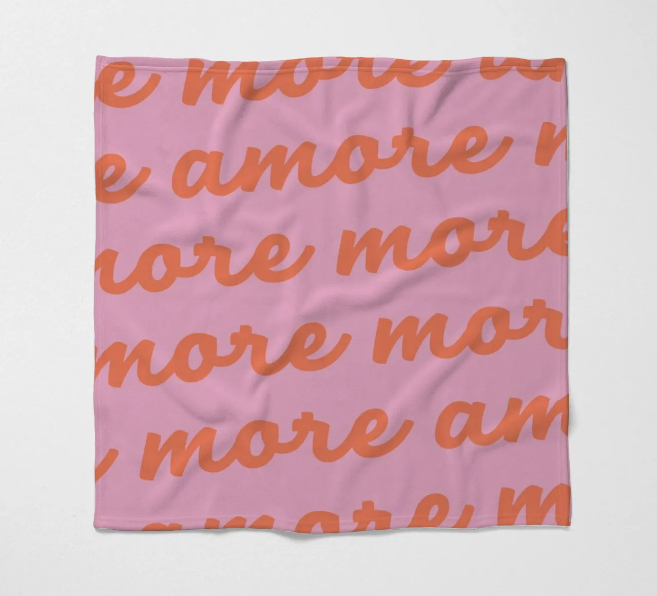 More Amore coperta in pile da we line studio - design