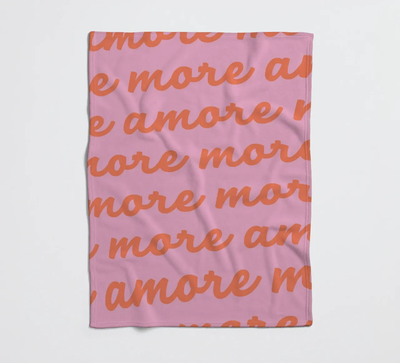 More Amore coperta in pile da we line studio - design
