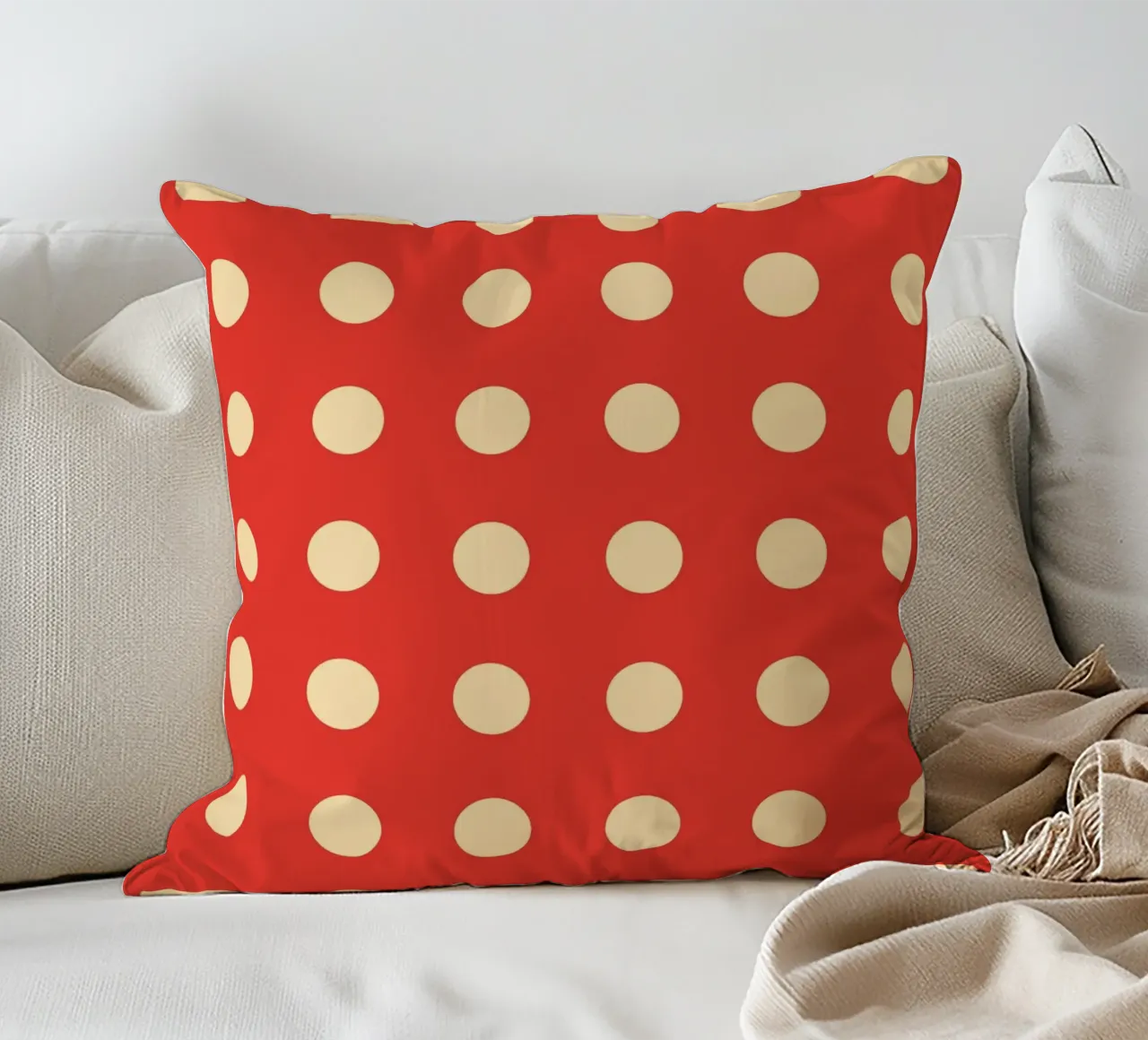 Polkadot rosso cuscino da galihstudio