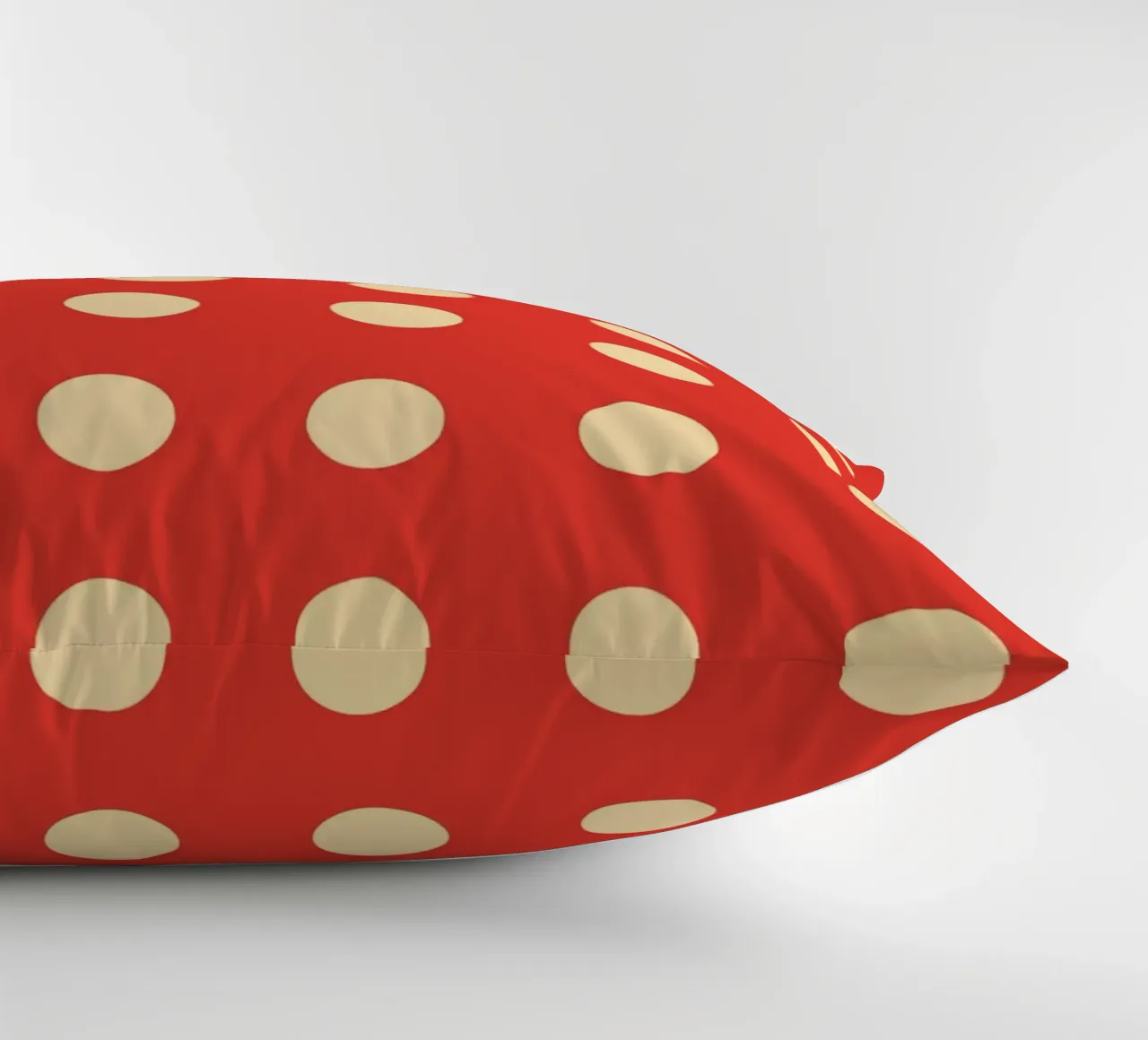 Polkadot rosso cuscino da galihstudio