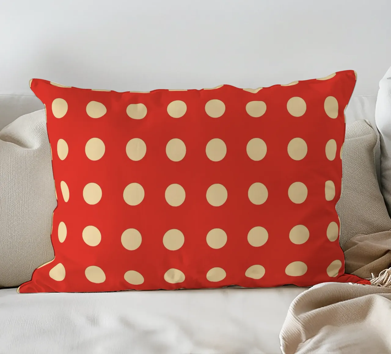 Polkadot rosso cuscino da galihstudio
