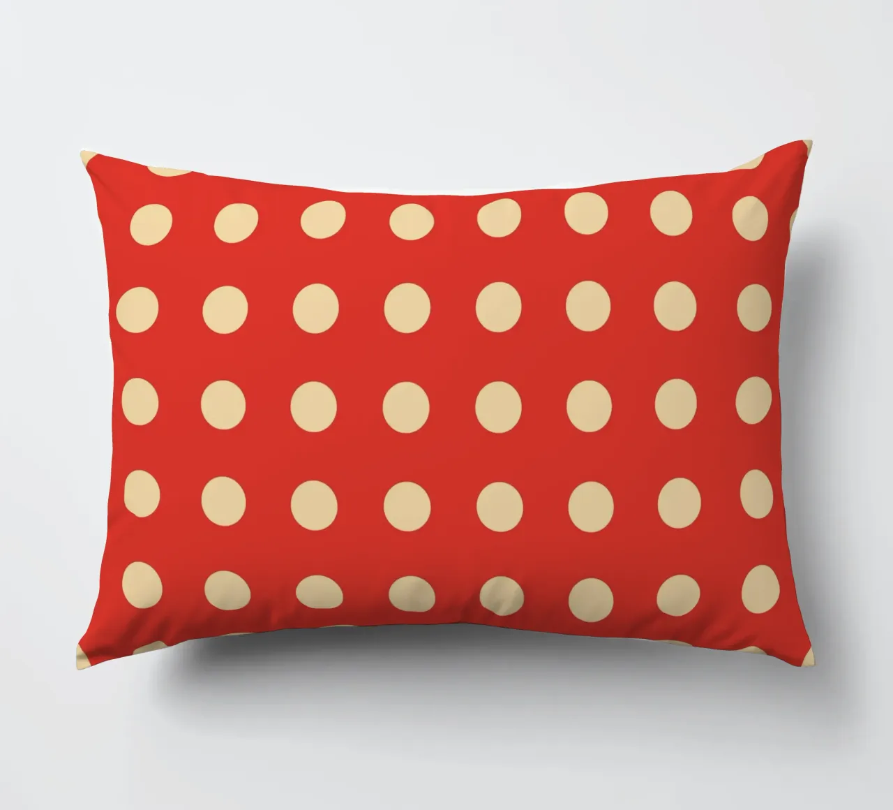 Polkadot rosso cuscino da galihstudio