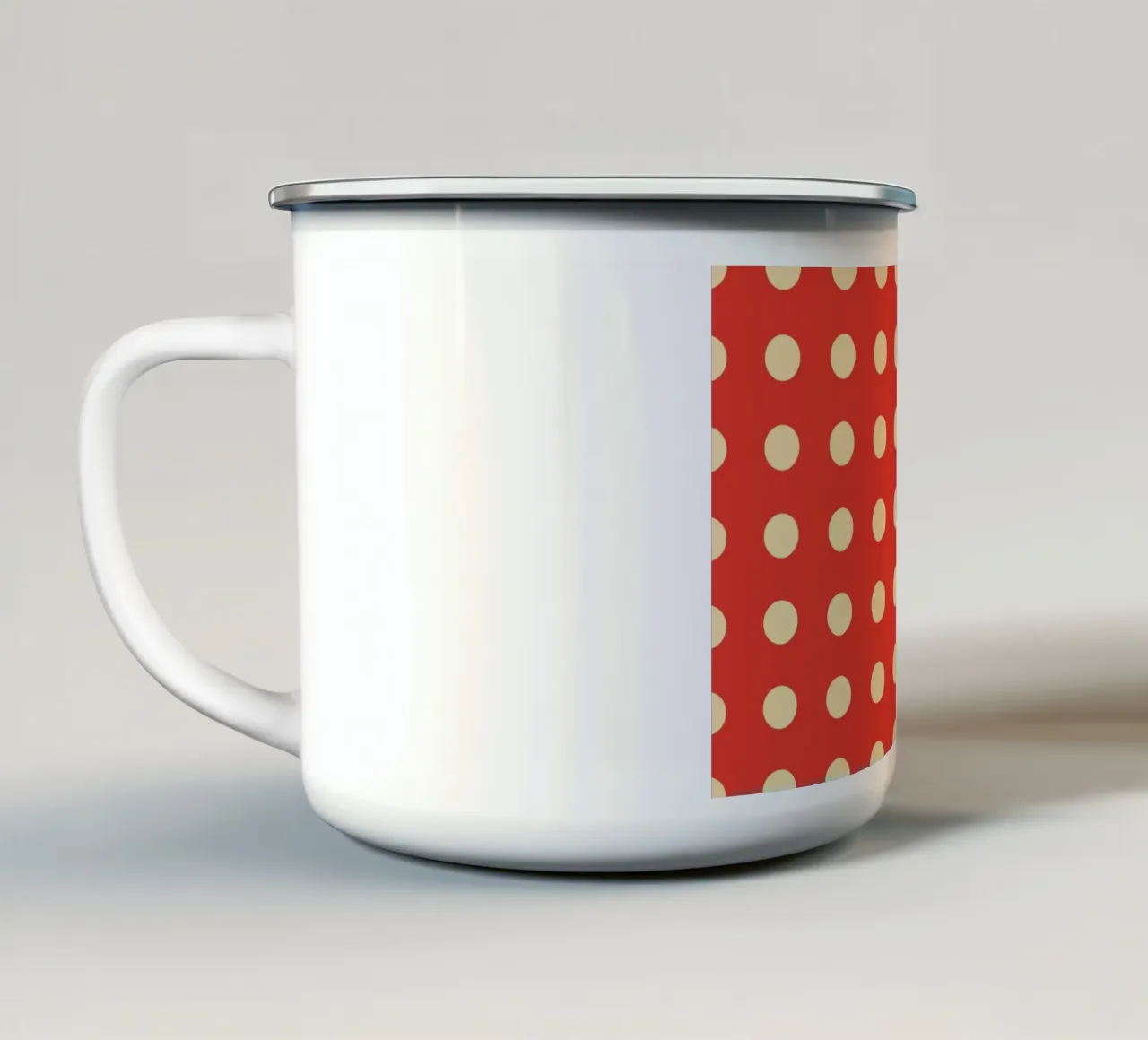 Polkadot rosso tazza in smalto da galihstudio