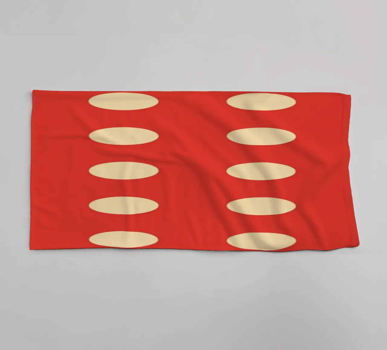Polkadot rosso asciugamano da bagno da galihstudio
