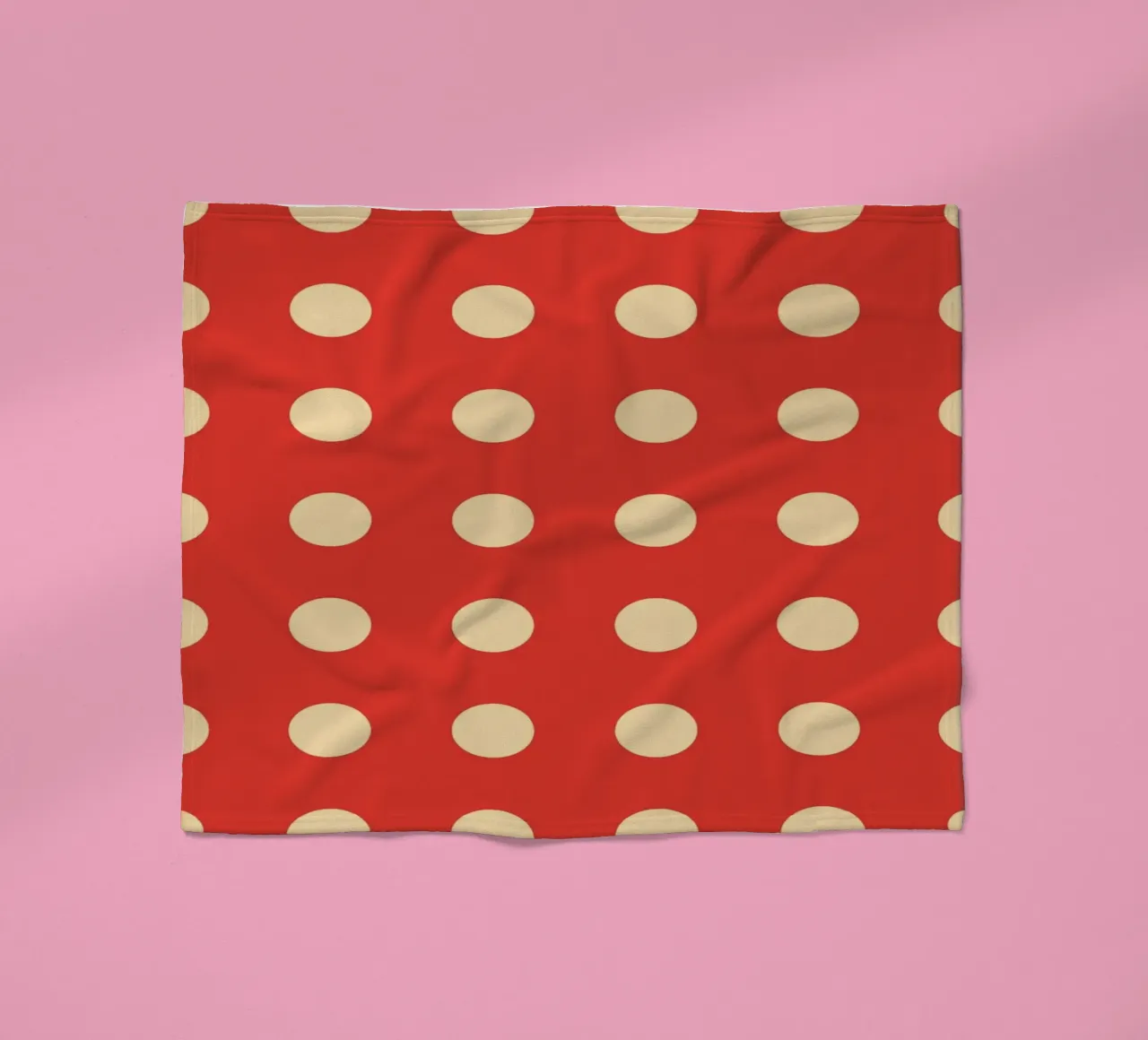 Polkadot rosso coperta in pile da galihstudio