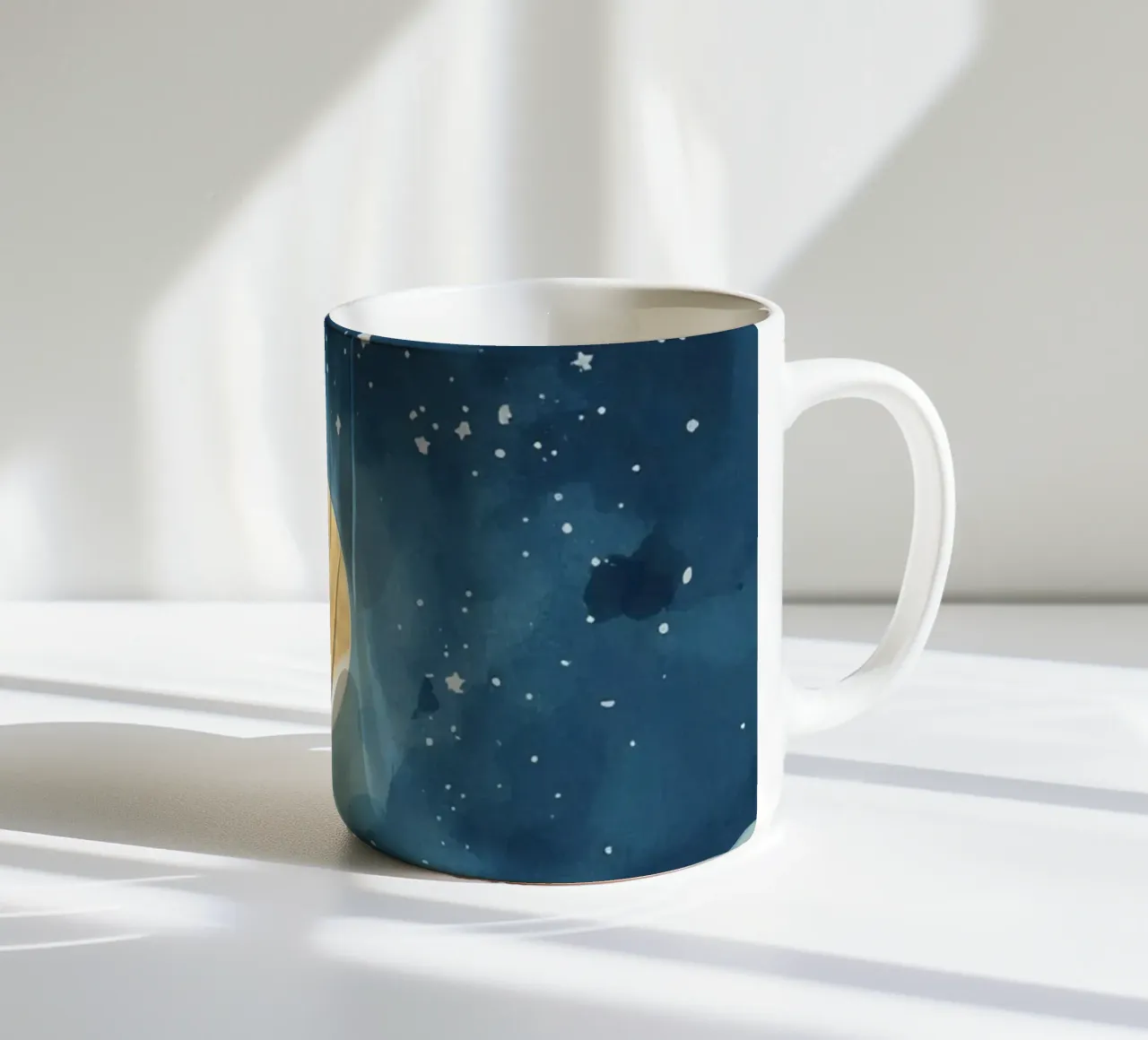 Scala verso il cielo illuminato dalla luna tazza in ceramica da DesignDoodle
