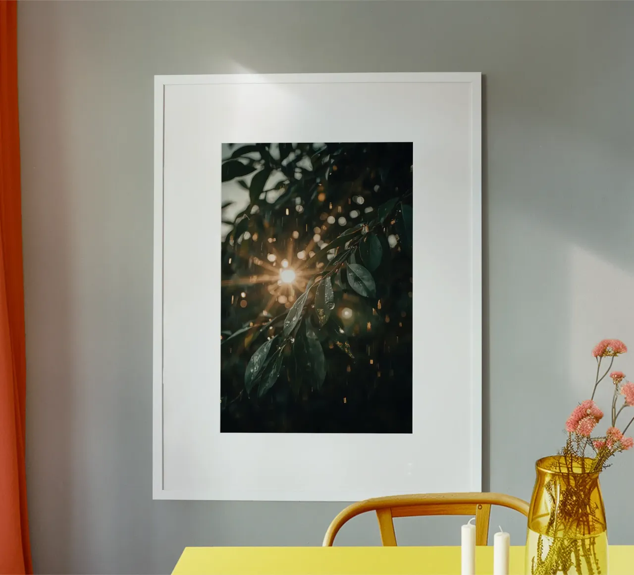 Luce solare e pioggia sulle foglie verde scuro carta hahnemühle da DesignDoodle