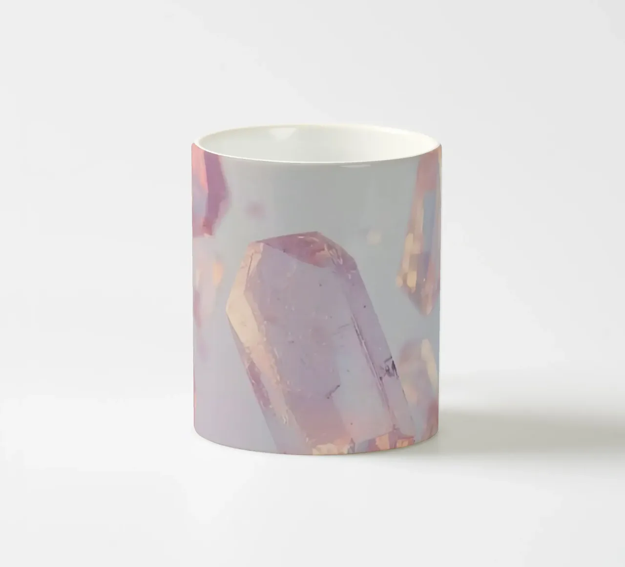 Cristalli trasparenti rosati tazza in ceramica da DesignDoodle