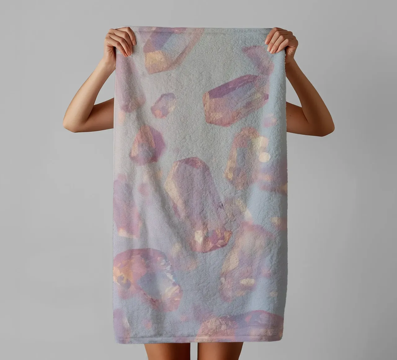 Cristalli trasparenti rosati asciugamano da bagno da DesignDoodle