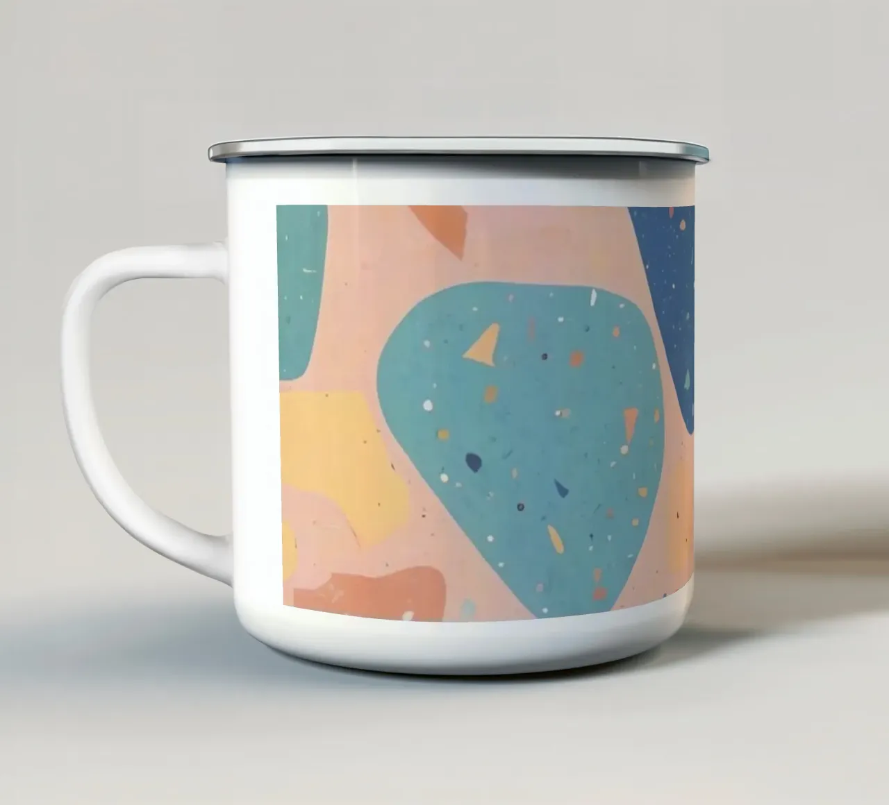Motivo Terrazzo con forme pastello e cuore blu tazza in smalto da DesignDoodle