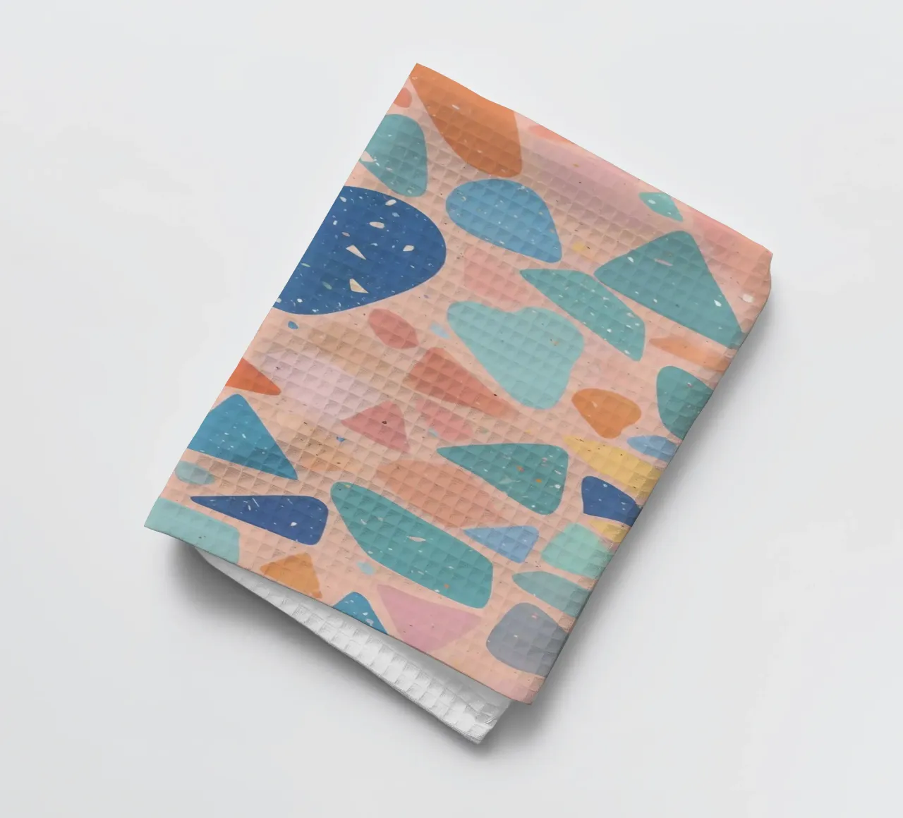 Motif terrazzo avec formes pastel et cœur bleu torchon de DesignDoodle