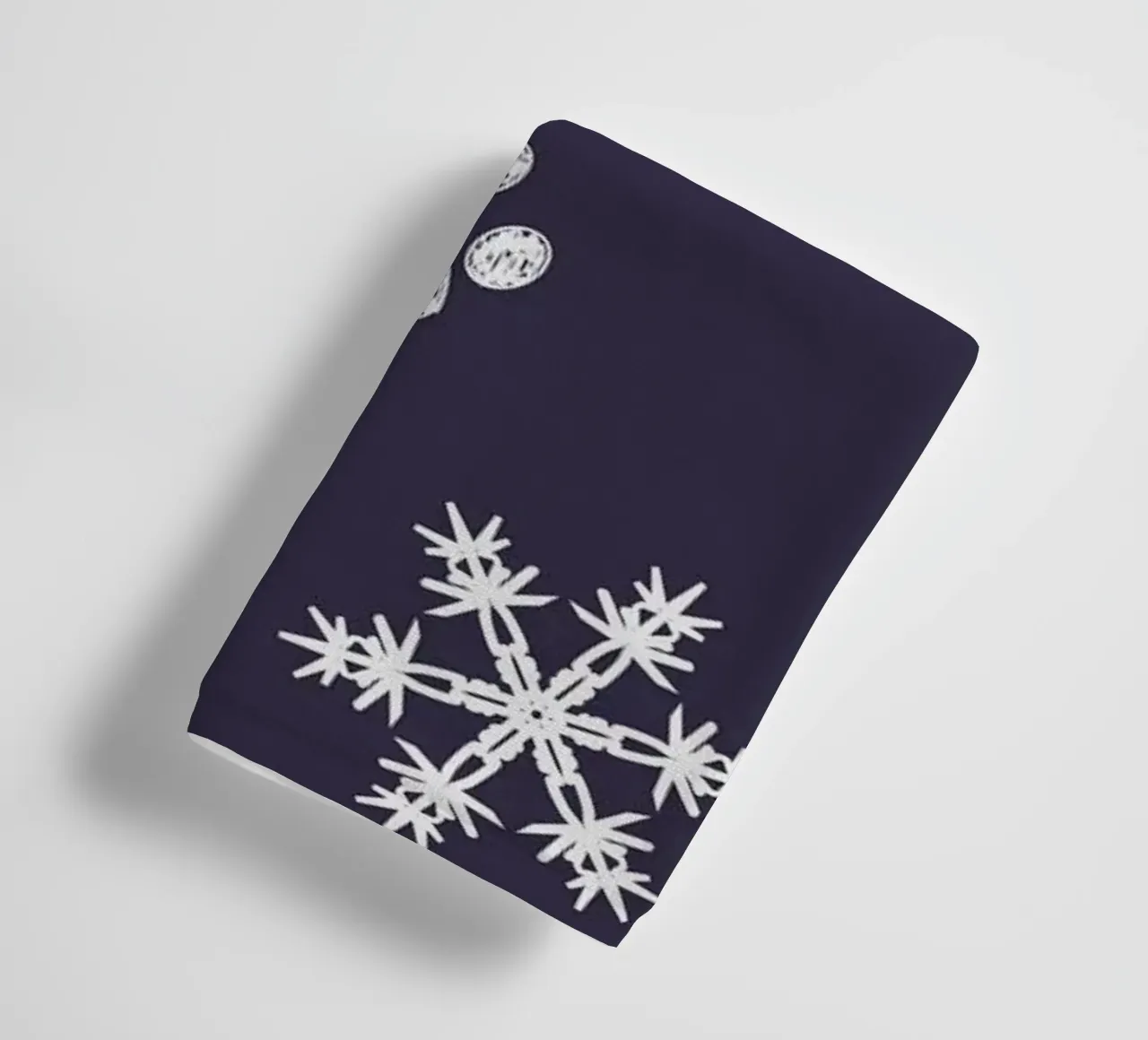 Impronte di zampe con impronte di zampe e fiocco di neve navy asciugamano da bagno da gulsengunel