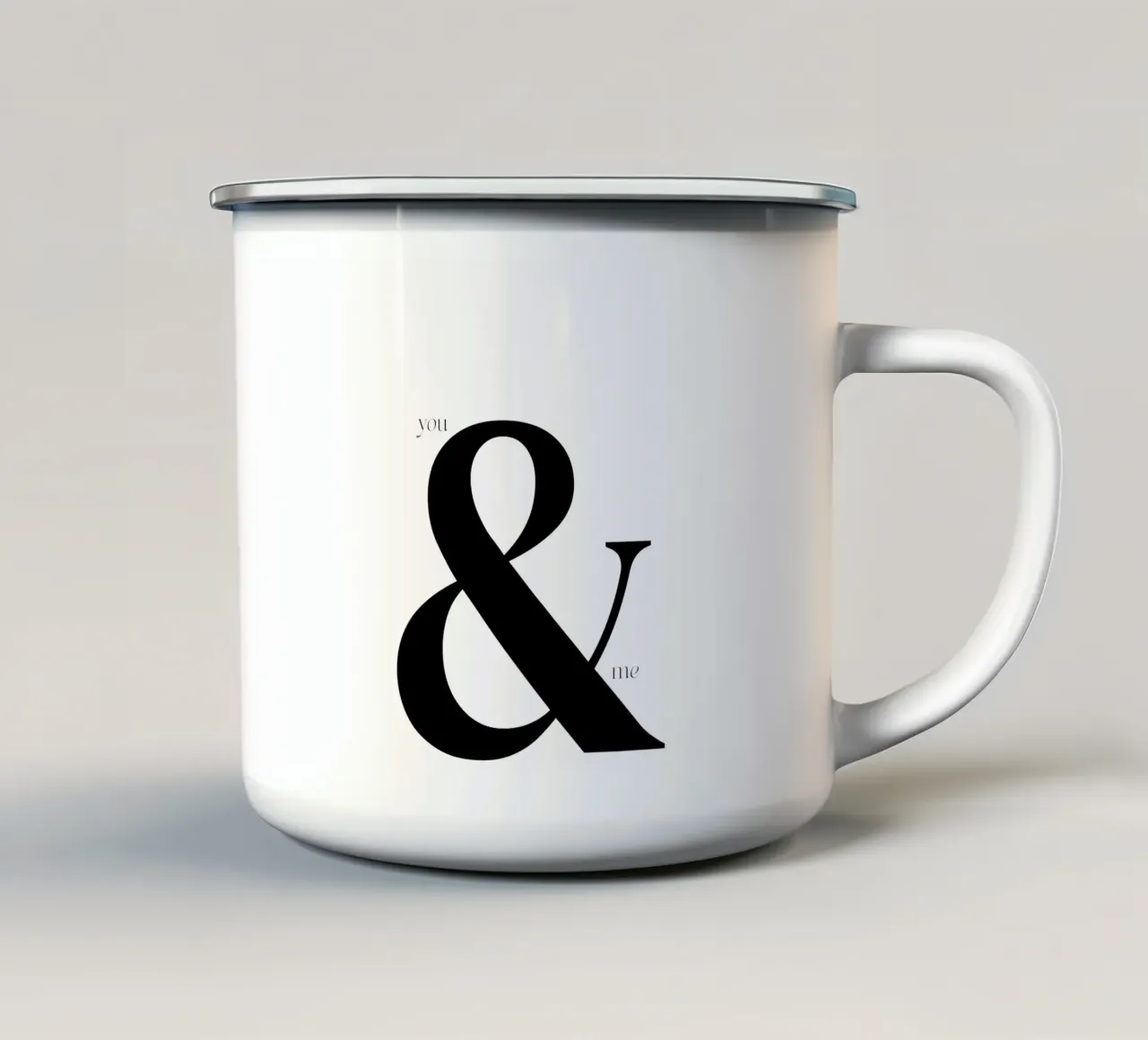 Elegante design tipografico You & Me tazza in smalto da Imaginative