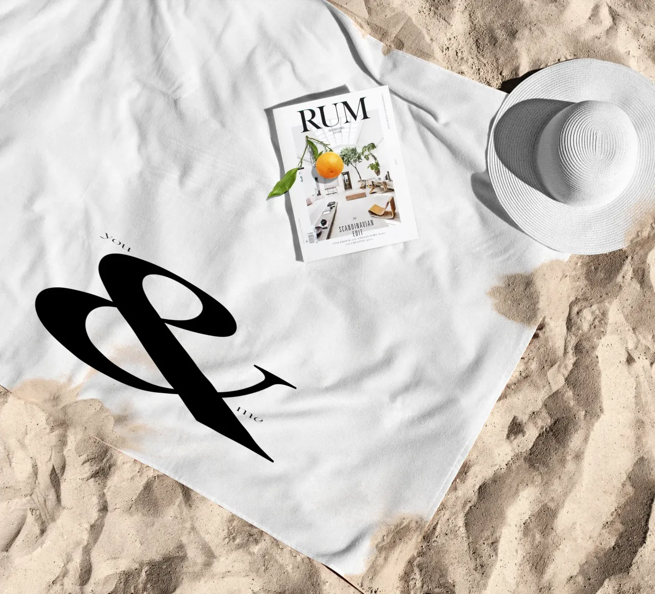 Elegante design tipografico You & Me telo mare da Imaginative
