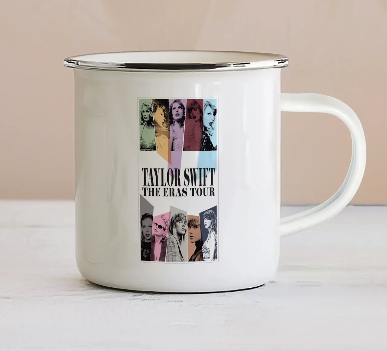 The Eras Tour Collage Taylor Swift Poster tazza in smalto da ALEC t