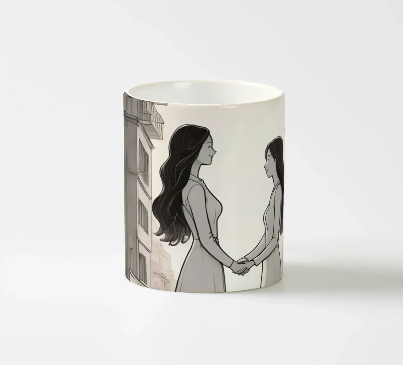 Due amici si tengono per mano in una strada della città tazza in ceramica da DesignDoodle