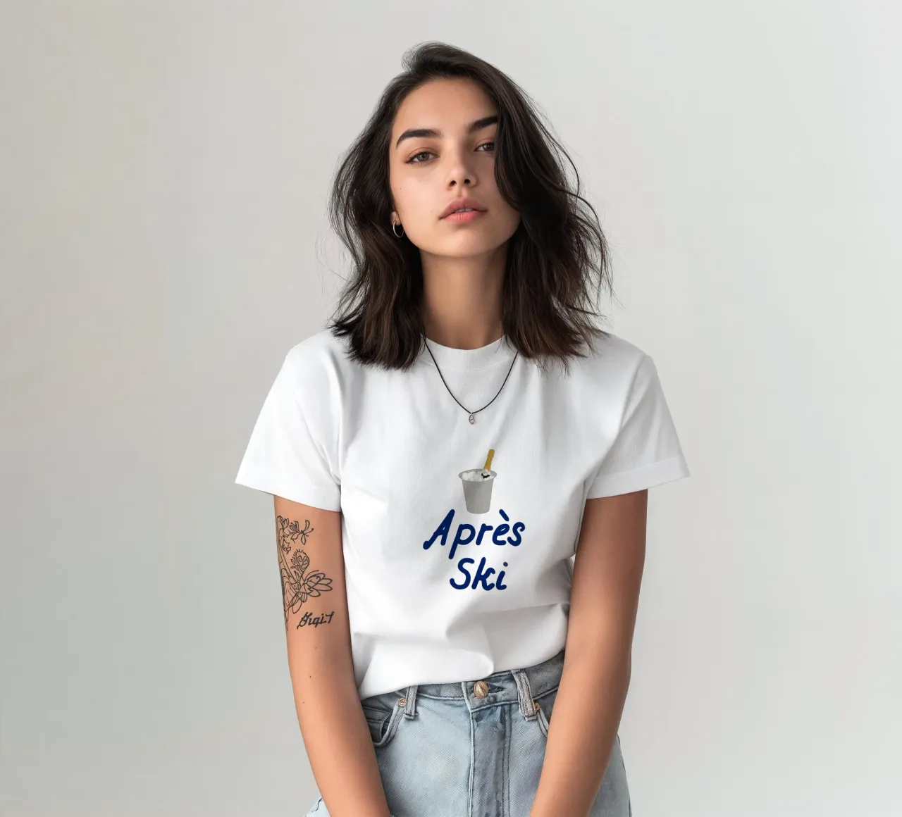 Raffreddatore di champagne per l'apres ski t-shirt da Sophie Augustin Illustration