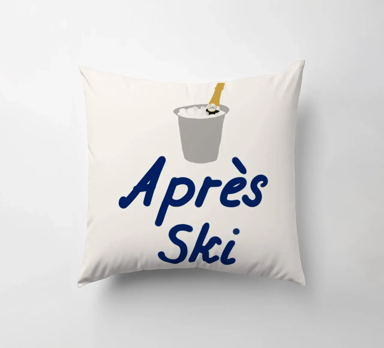Raffreddatore di champagne per l'apres ski cuscino da Sophie Augustin Illustration