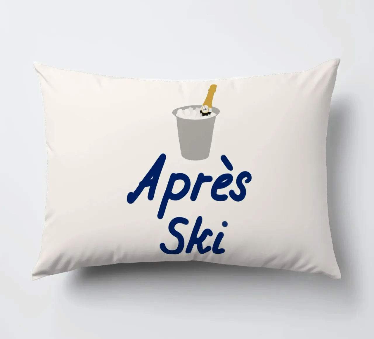Raffreddatore di champagne per l'apres ski cuscino da Sophie Augustin Illustration