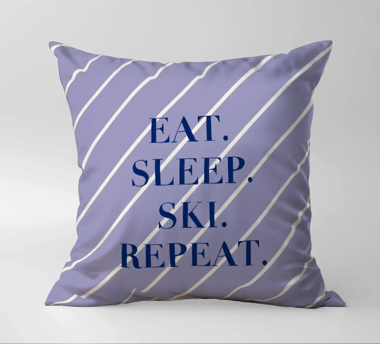 Eat. Sleep. Ski. Repeat. cuscino da Sophie Augustin Illustration