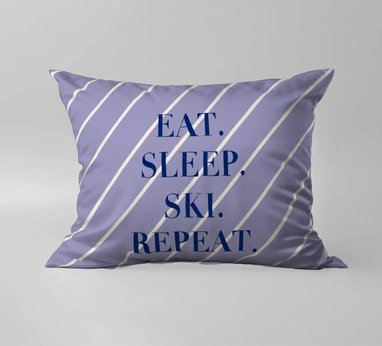 Eat. Sleep. Ski. Repeat. cuscino da Sophie Augustin Illustration