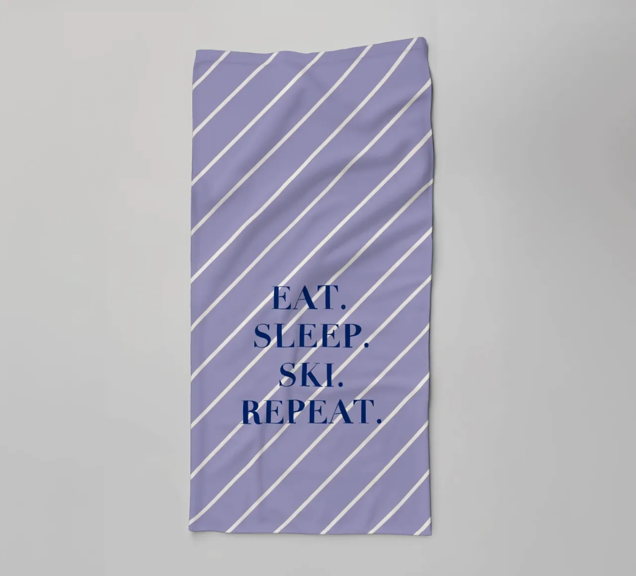 Eat. Sleep. Ski. Repeat. asciugamano da bagno da Sophie Augustin Illustration