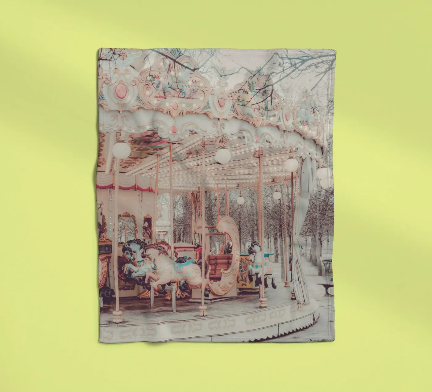 Paris Carousel Fleecedecke von GraceDigitalArtCo